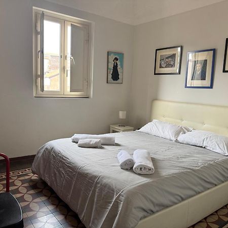 Attico Agora - Elegante Duplex Nel Cuore Di Catania Bagian luar foto
